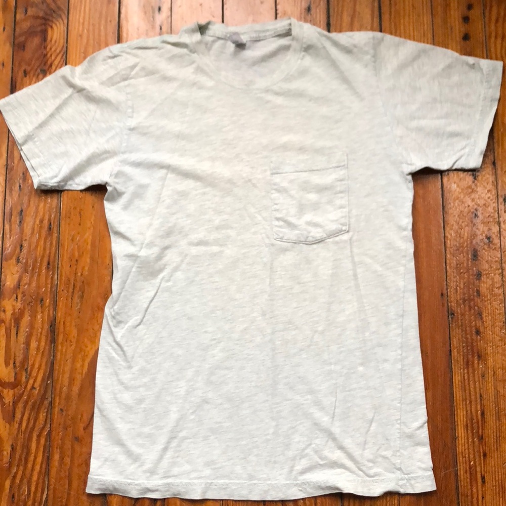 Mint American apparel T-shirt